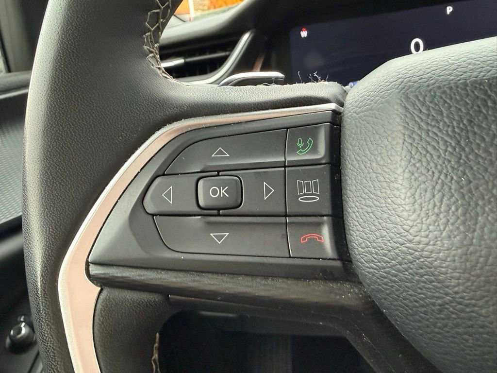 Used 2024 Jeep Grand Cherokee L Laredo image 15