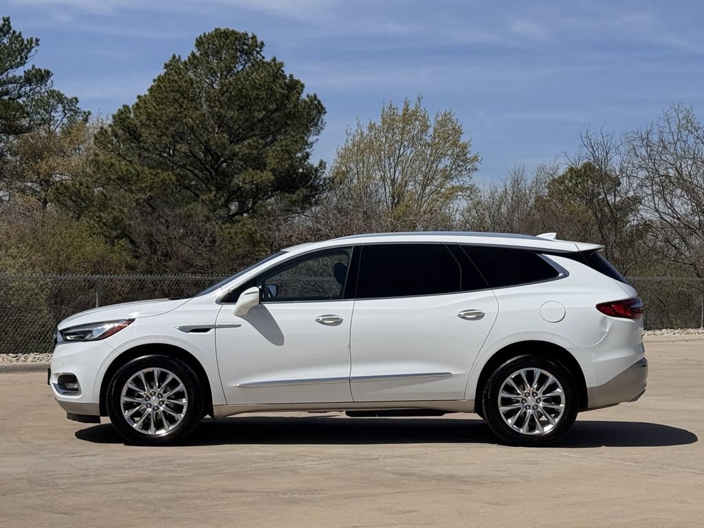 Used 2021 Buick Enclave Premium w/ Sun and Sites Package image 3
