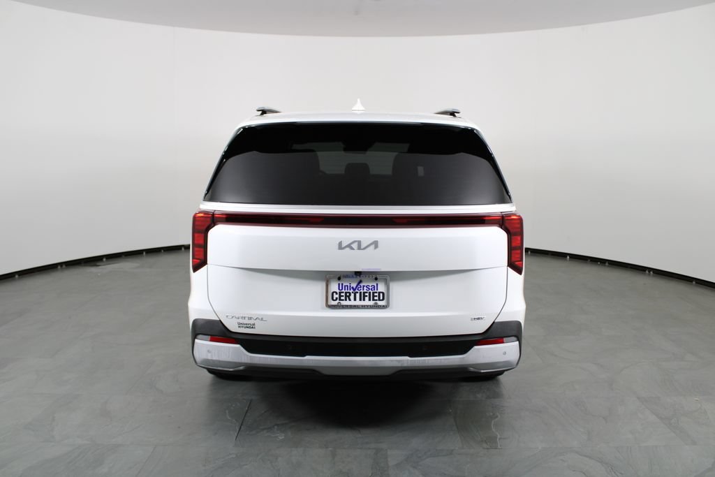 Used 2025 Kia Carnival EX FWD image 10
