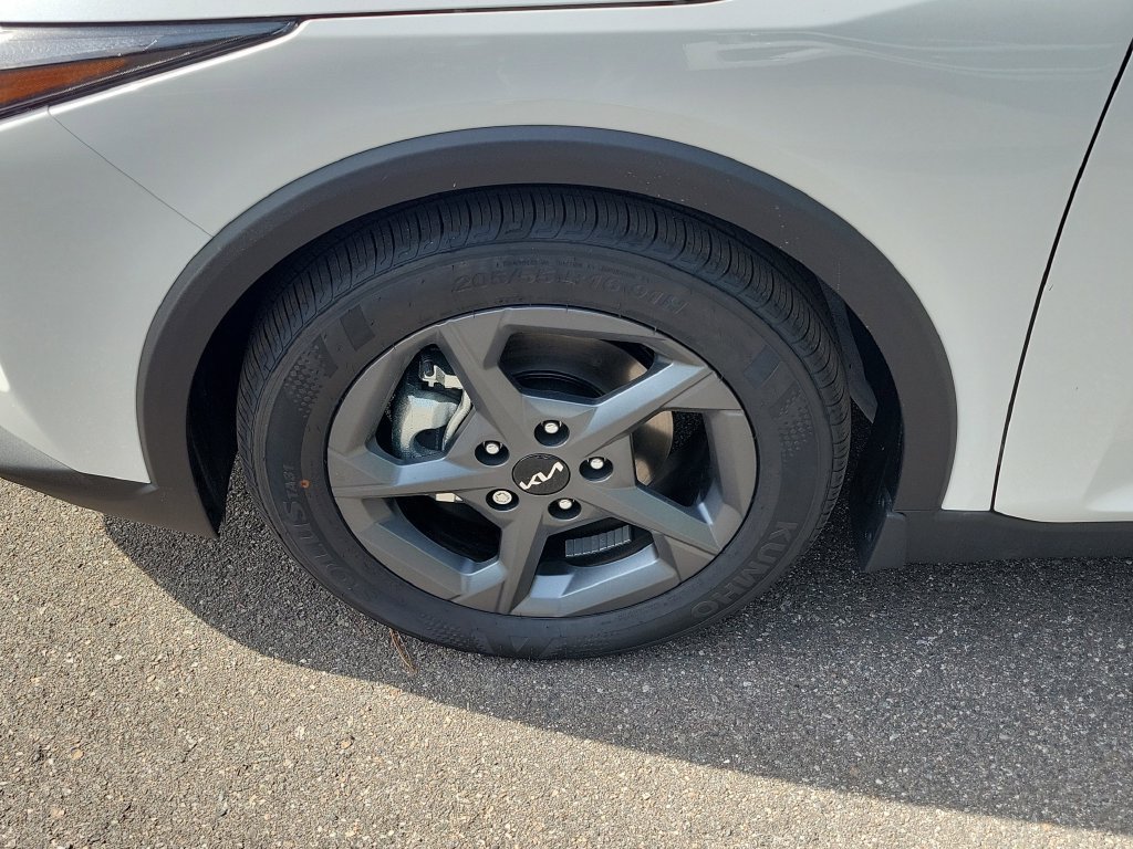 New 2026 Kia K4 FWD image 35