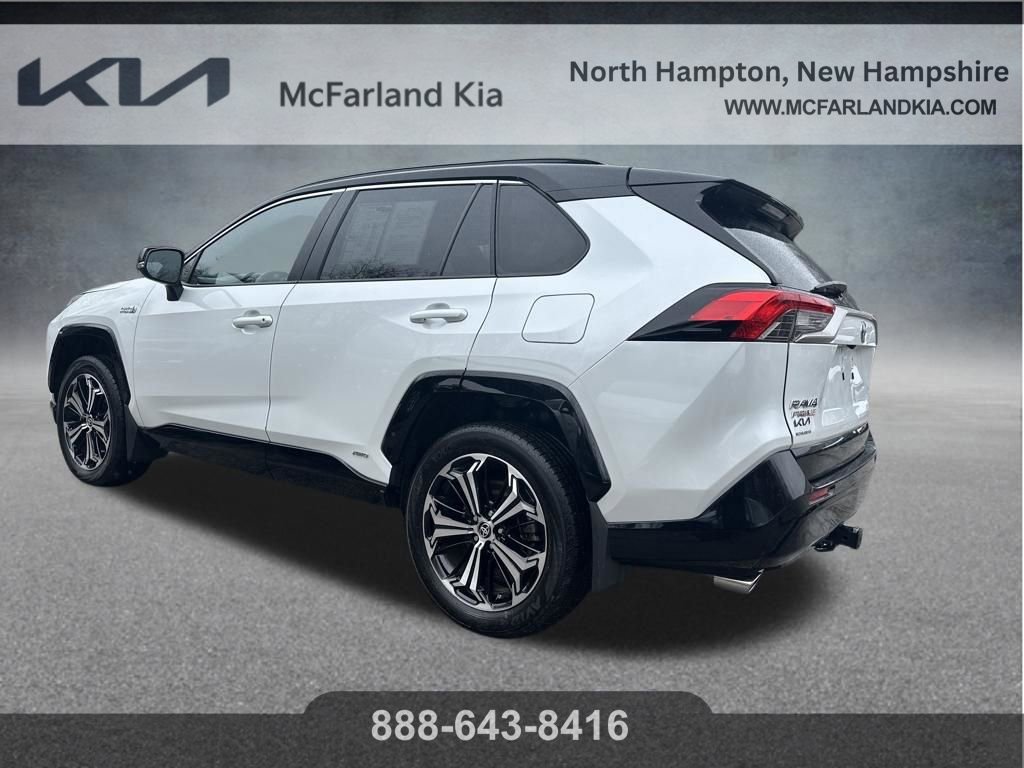 Used 2024 Toyota RAV4 XSE w/ Weather Package image 4