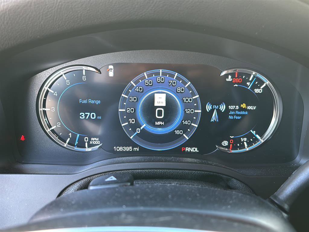 Used 2017 Cadillac Escalade Luxury image 2