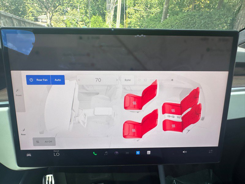 Used 2022 Tesla Model X image 32