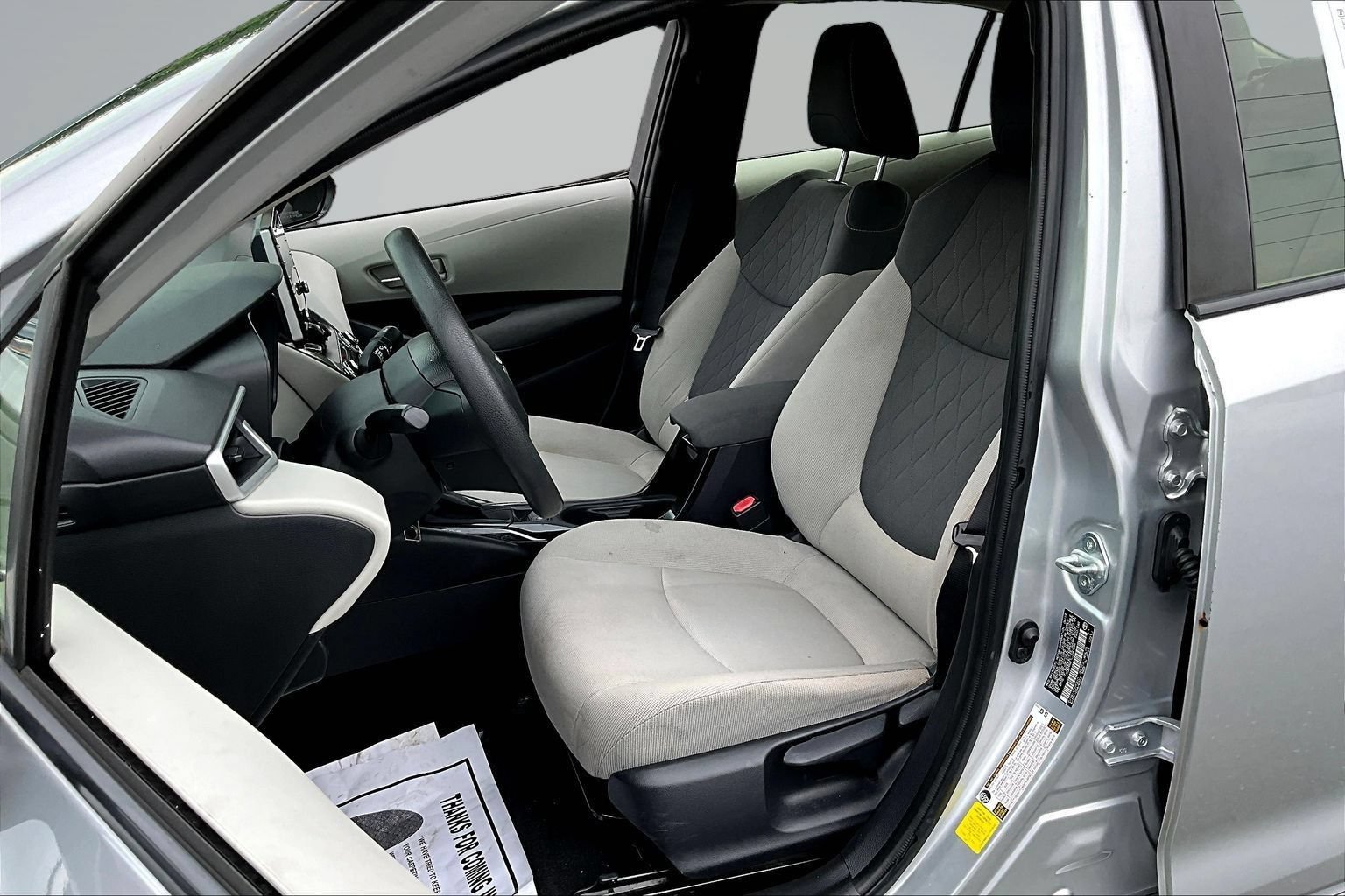 Used 2020 Toyota Corolla LE FWD image 19