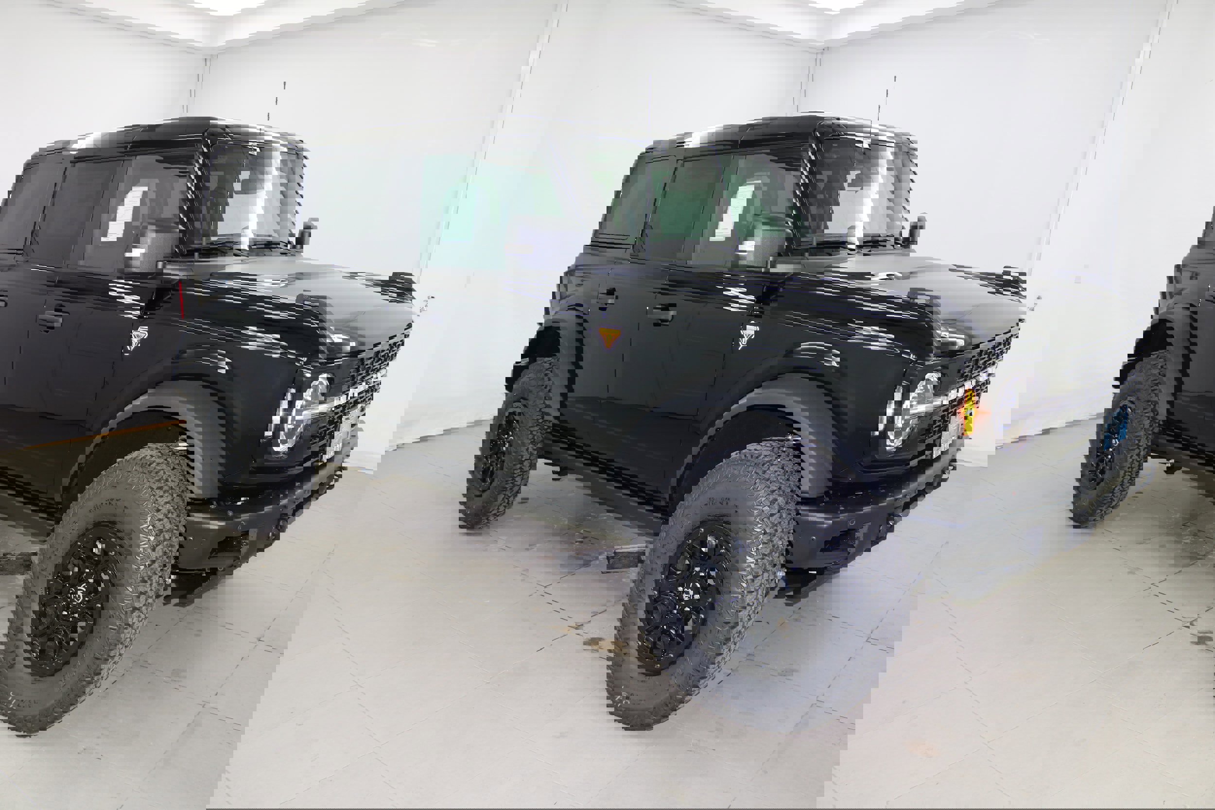 New 2025 Ford Bronco Badlands image 9