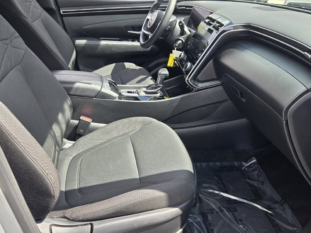 Certified 2024 Hyundai Tucson SE FWD image 16