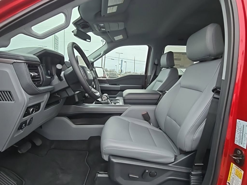 New 2025 Ford F150 Lightning Flash AWD/4WD image 10