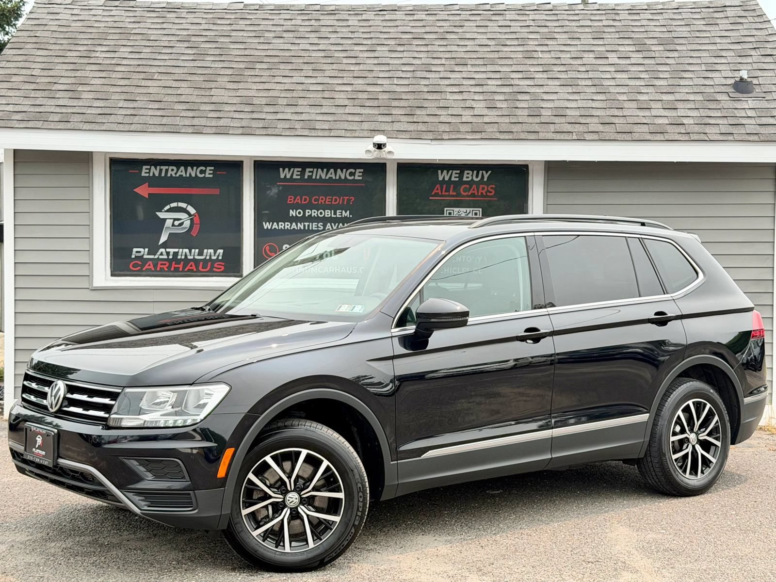 Used 2021 Volkswagen Tiguan SE w/ Panoramic Sunroof Package AWD/4WD image 1