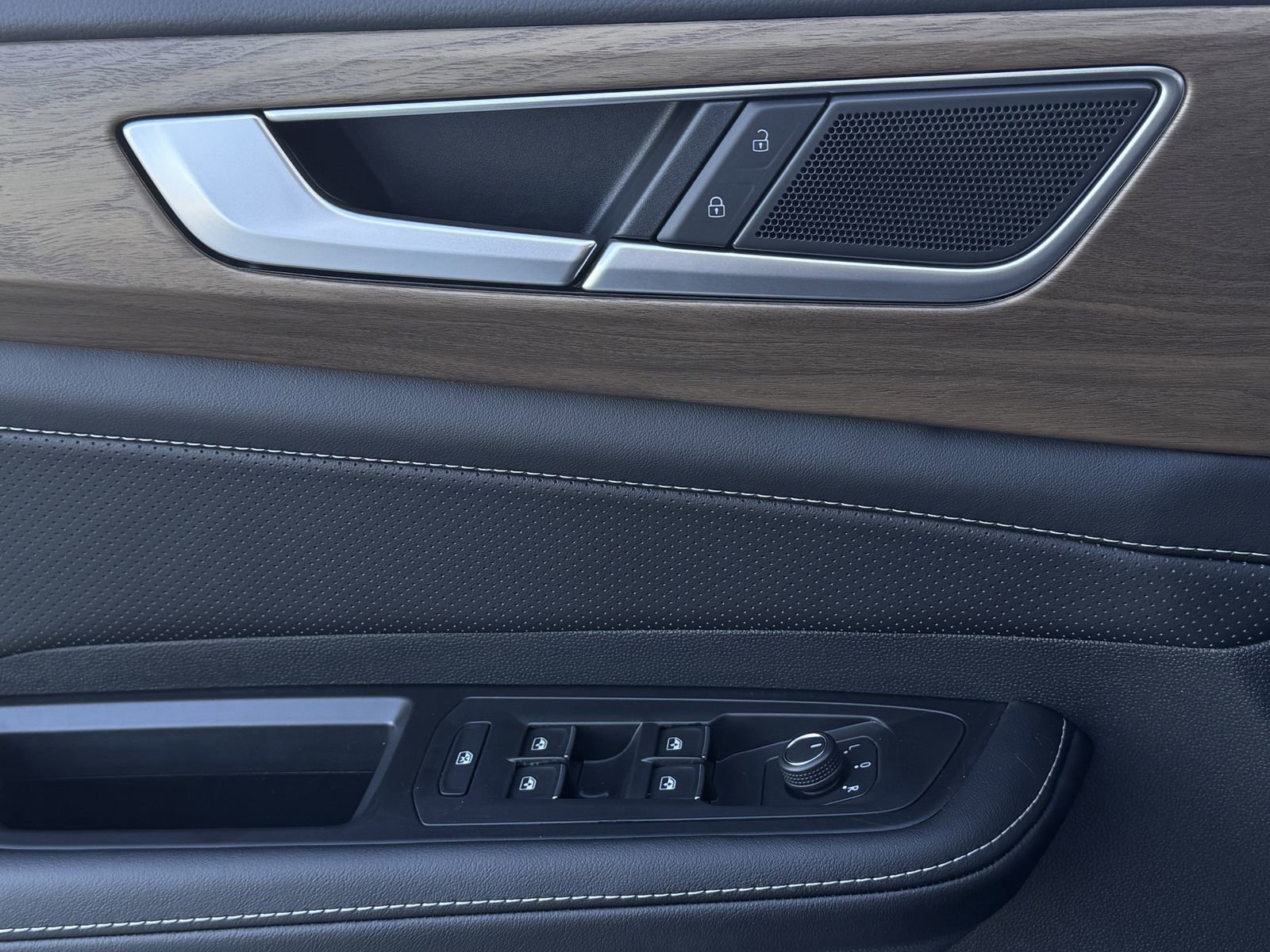 New 2026 Volkswagen Atlas SE image 21