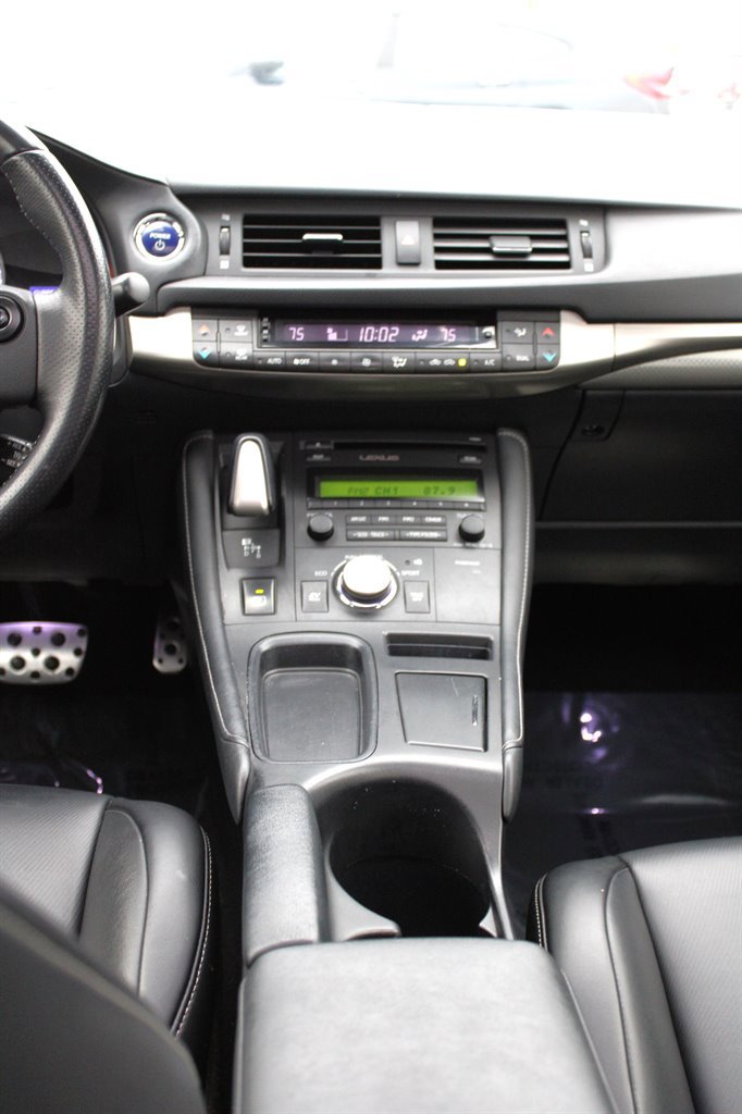 Used 2015 Lexus CT 200h w/ F Sport w/Nuluxe Interior image 14