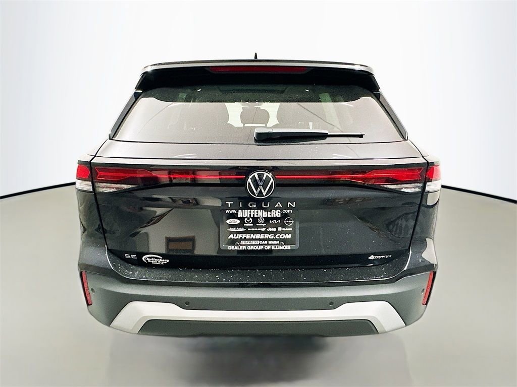 New 2026 Volkswagen Tiguan SE image 8