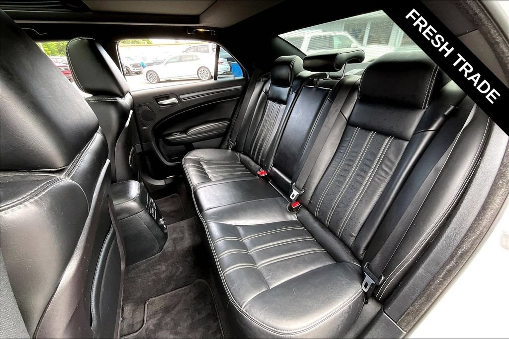 Used 2013 Chrysler 300 S RWD image 21