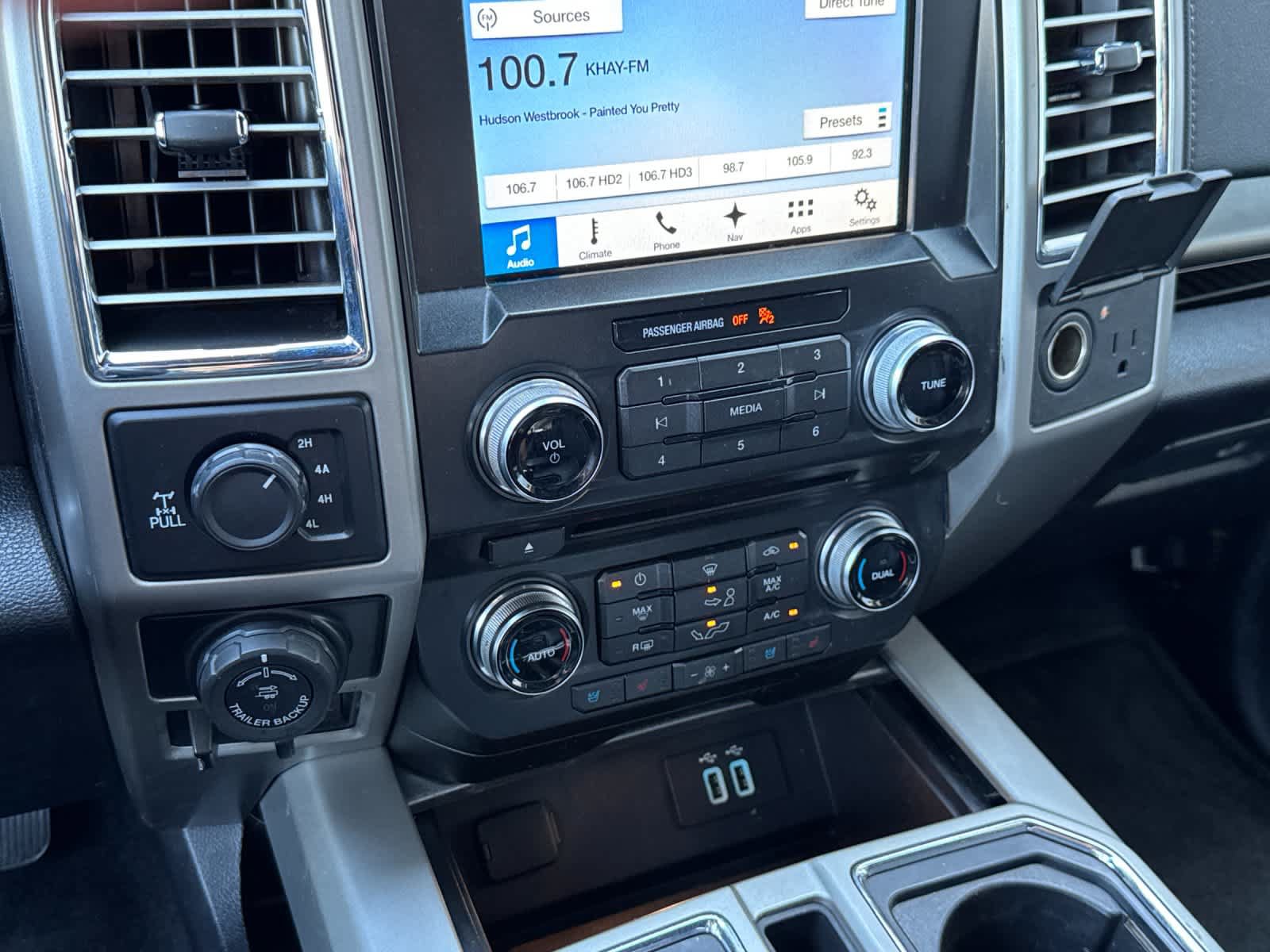 Used 2016 Ford F150 Lariat w/ Equipment Group 502A Luxury AWD/4WD image 20