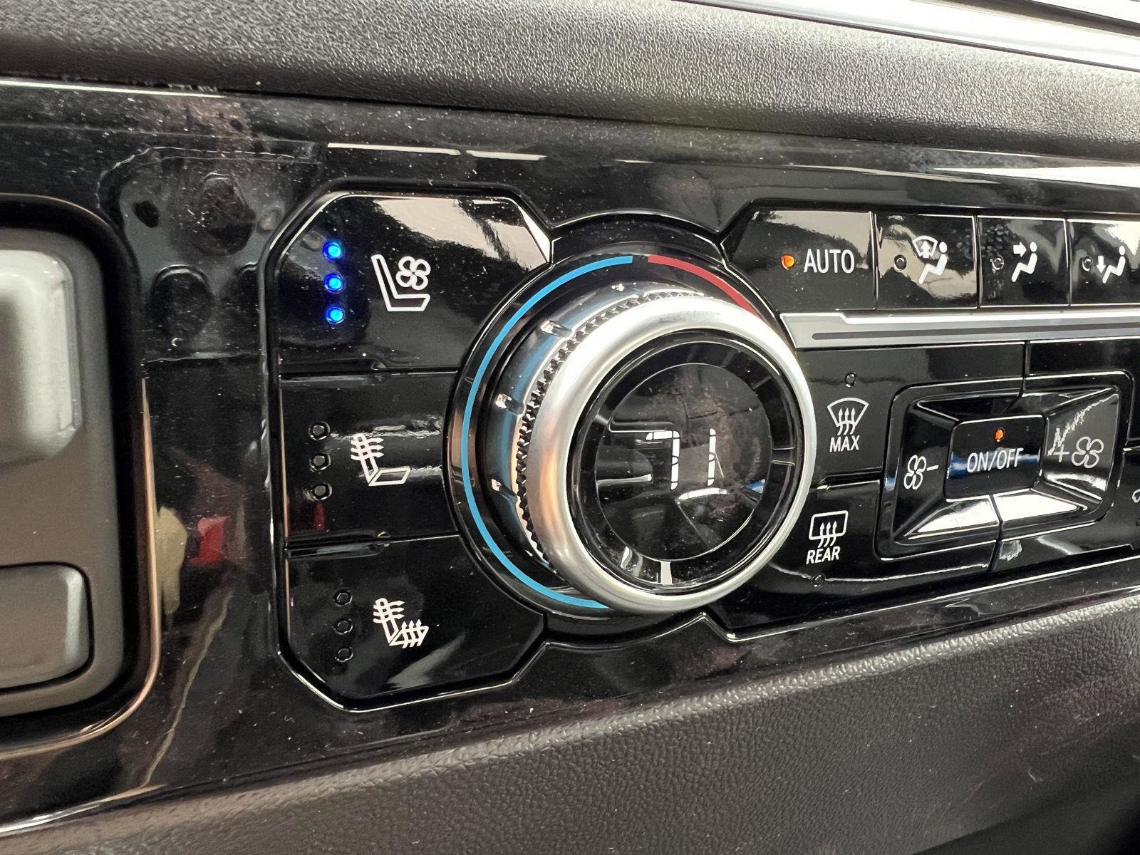 New 2026 GMC Sierra 1500 SLT image 38