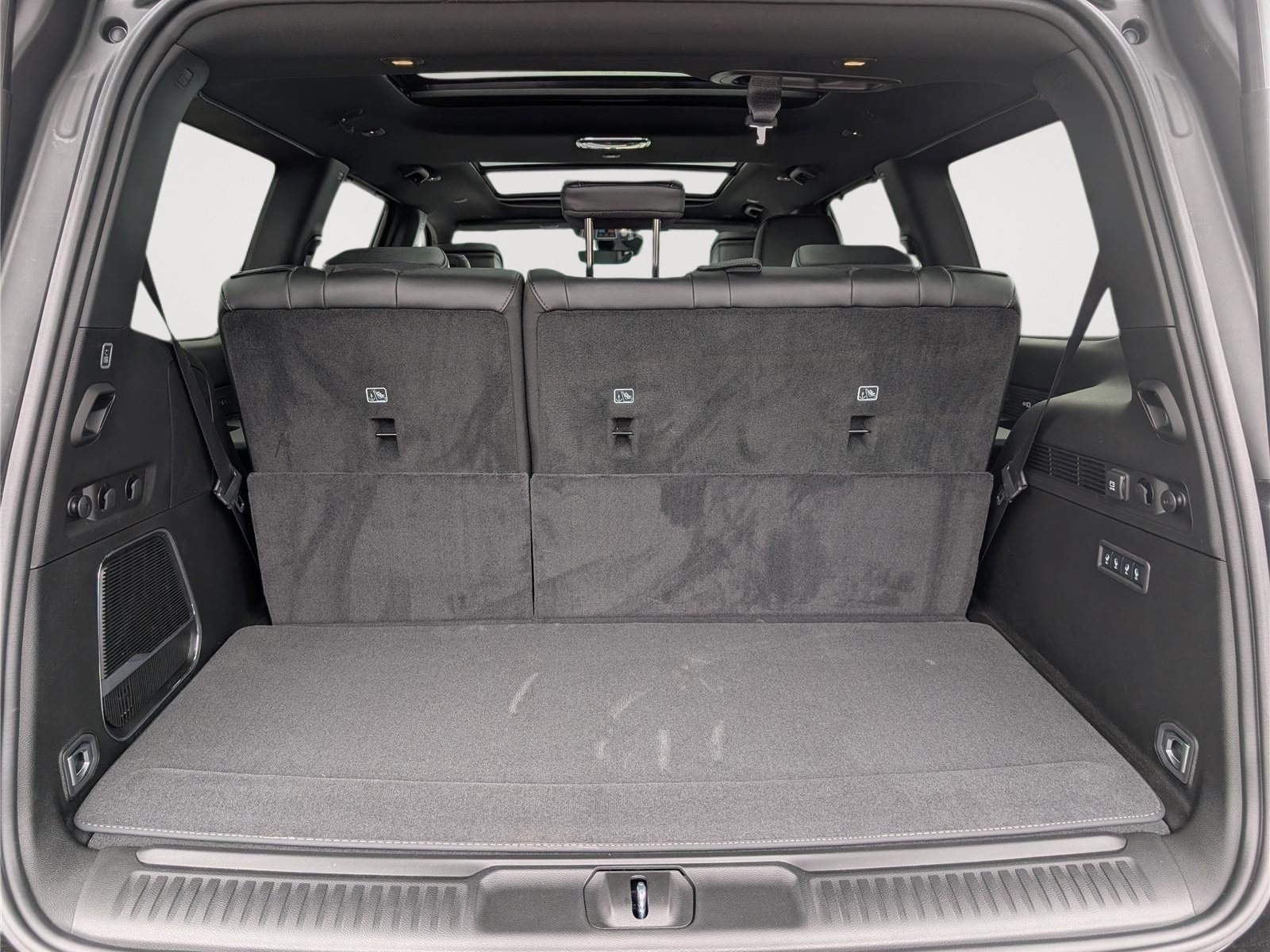New 2026 Jeep Grand Wagoneer Limited AWD/4WD image 9