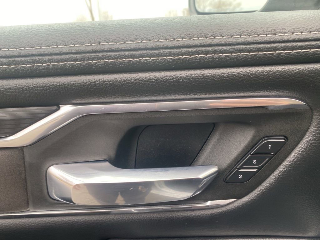 Used 2024 RAM 1500 Laramie image 13