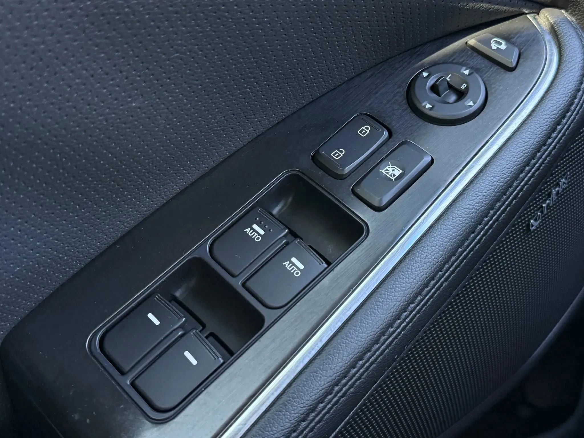 Used 2015 Kia Optima EX image 23