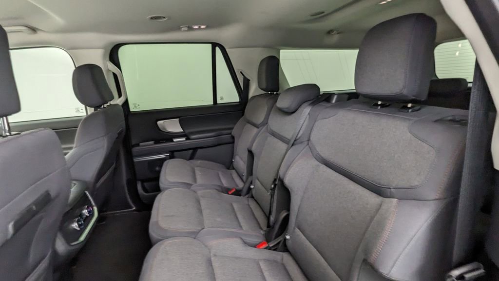 Certified 2025 Ford Expedition Max Active image 34