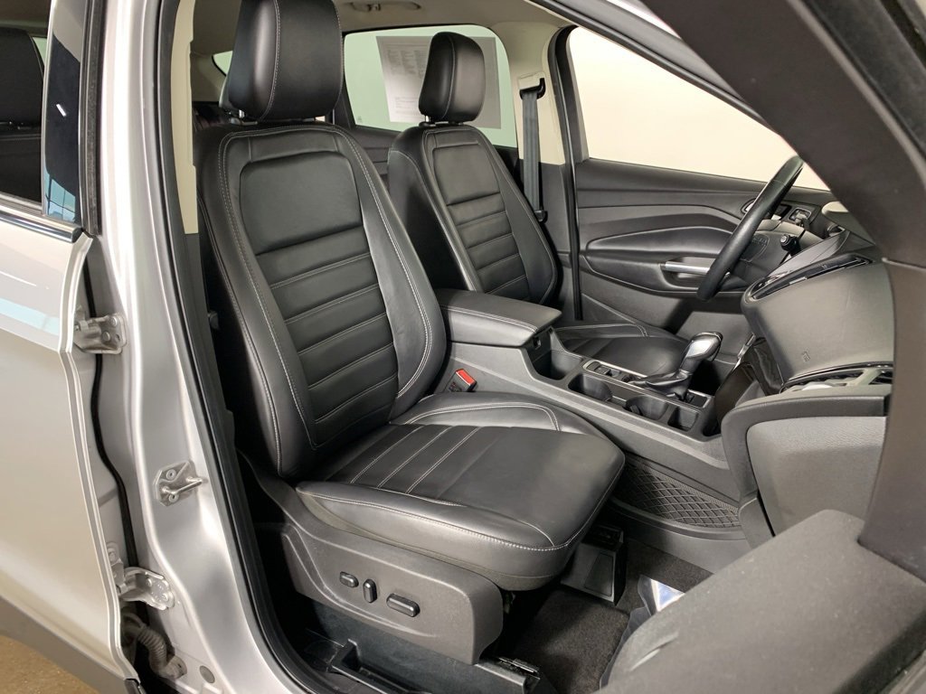 Used 2019 Ford Escape Titanium image 36