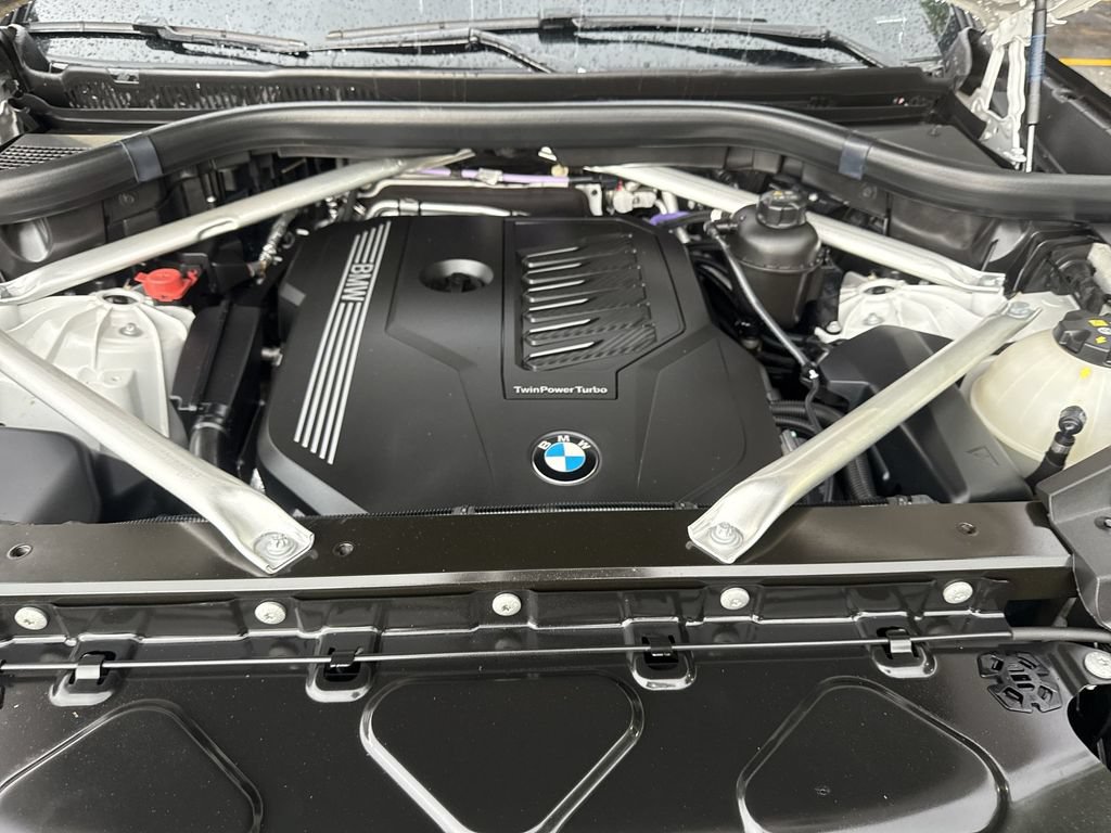 Used 2023 BMW X6 xDrive40i w/ Executive Package AWD/4WD image 18