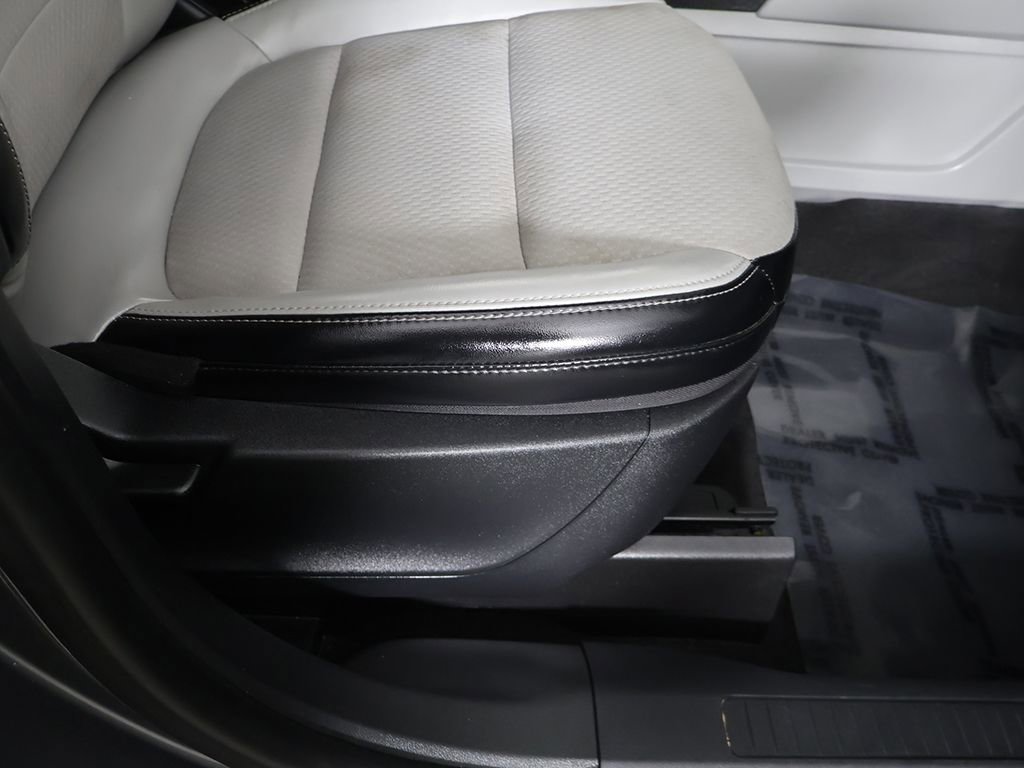 Used 2024 Ford Escape SE image 31