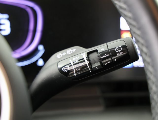 Used 2023 Kia Sportage EX image 9