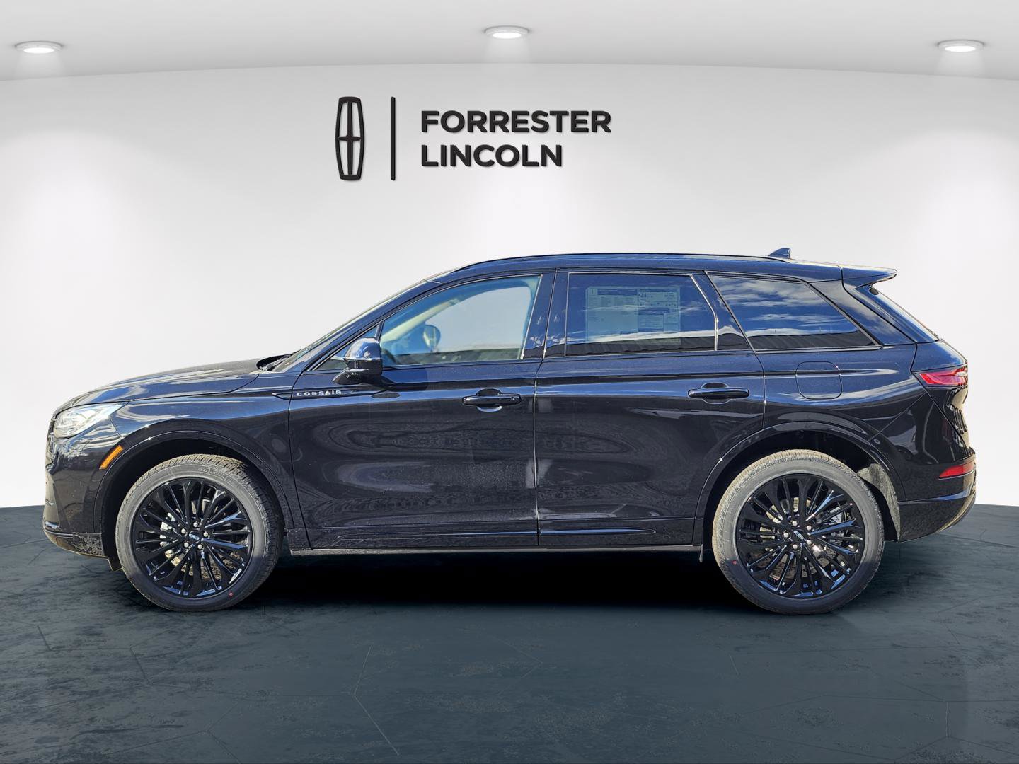 New 2026 Lincoln Corsair Reserve w/ Jet Appearance Package AWD/4WD image 6