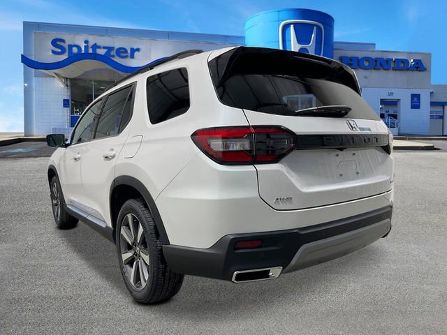 New 2025 Honda Pilot Touring image 6