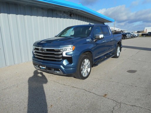 Used 2024 Chevrolet Silverado 1500 High Country w/ High Country Premium Package image 2