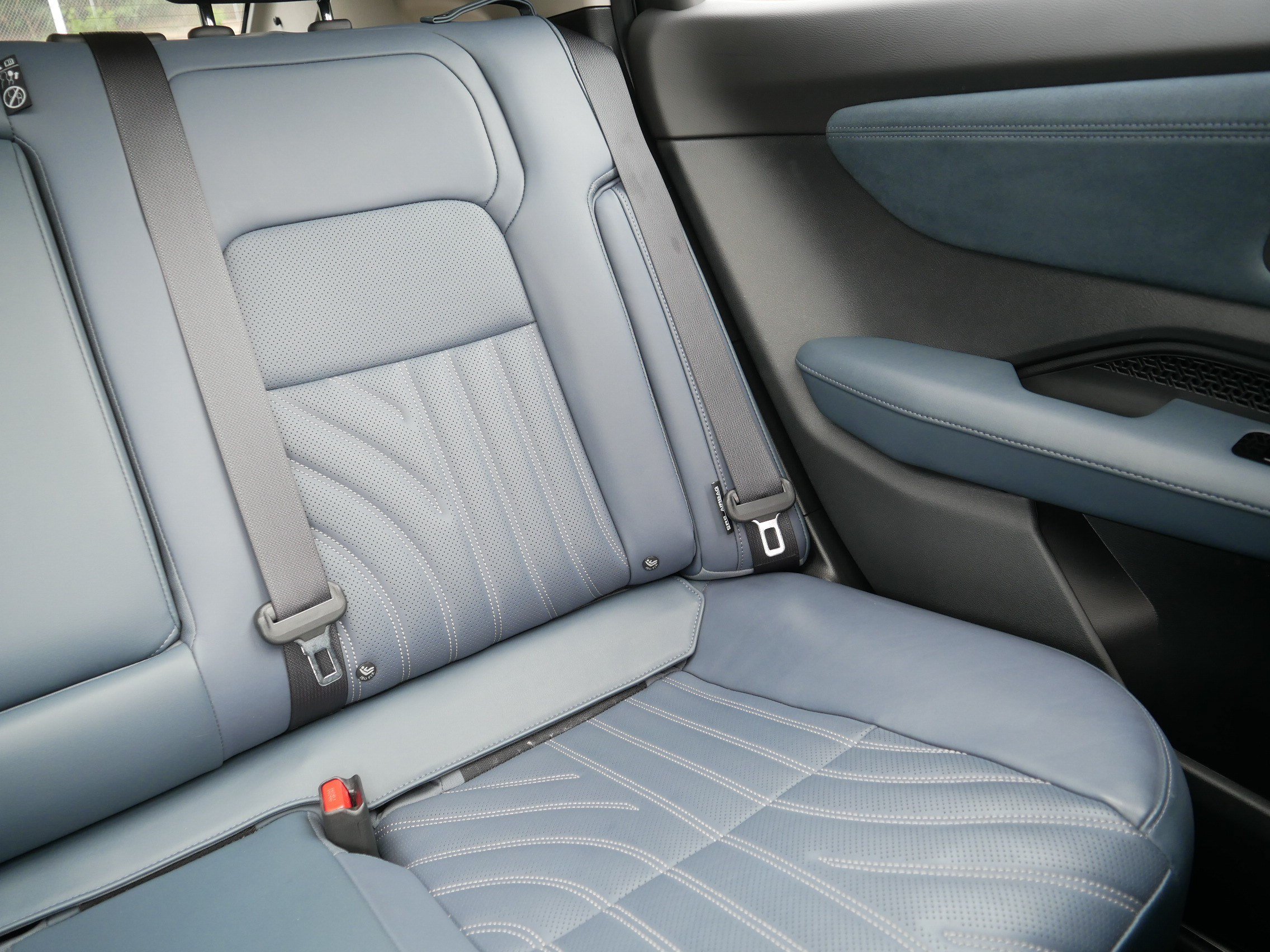 Certified 2024 Nissan Ariya AWD image 14