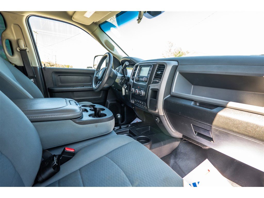 Used 2018 RAM 2500 Tradesman w/ Chrome Appearance Group image 34