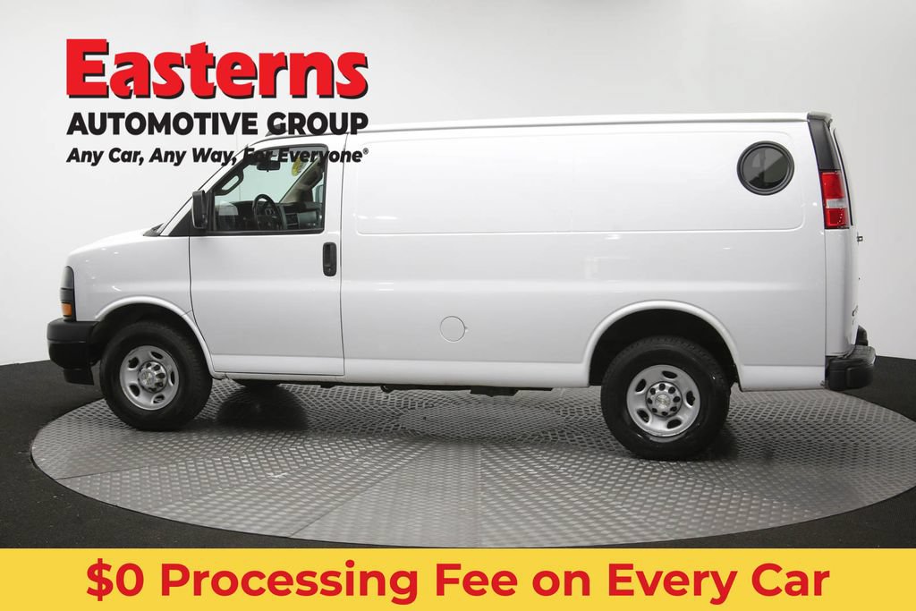 Used 2021 Chevrolet Express 3500 w/ Driver Convenience Package RWD image 57
