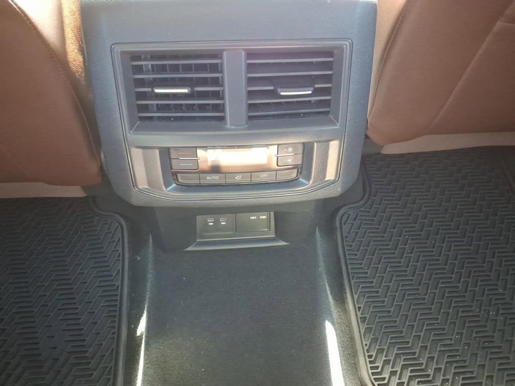 Used 2023 Volkswagen Atlas SE image 13