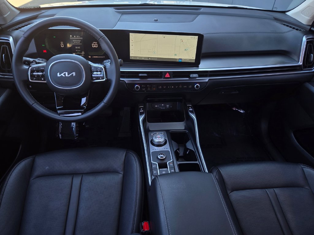 Used 2025 Kia Sorento EX w/ EX Panoramic Sunroof Package FWD image 16