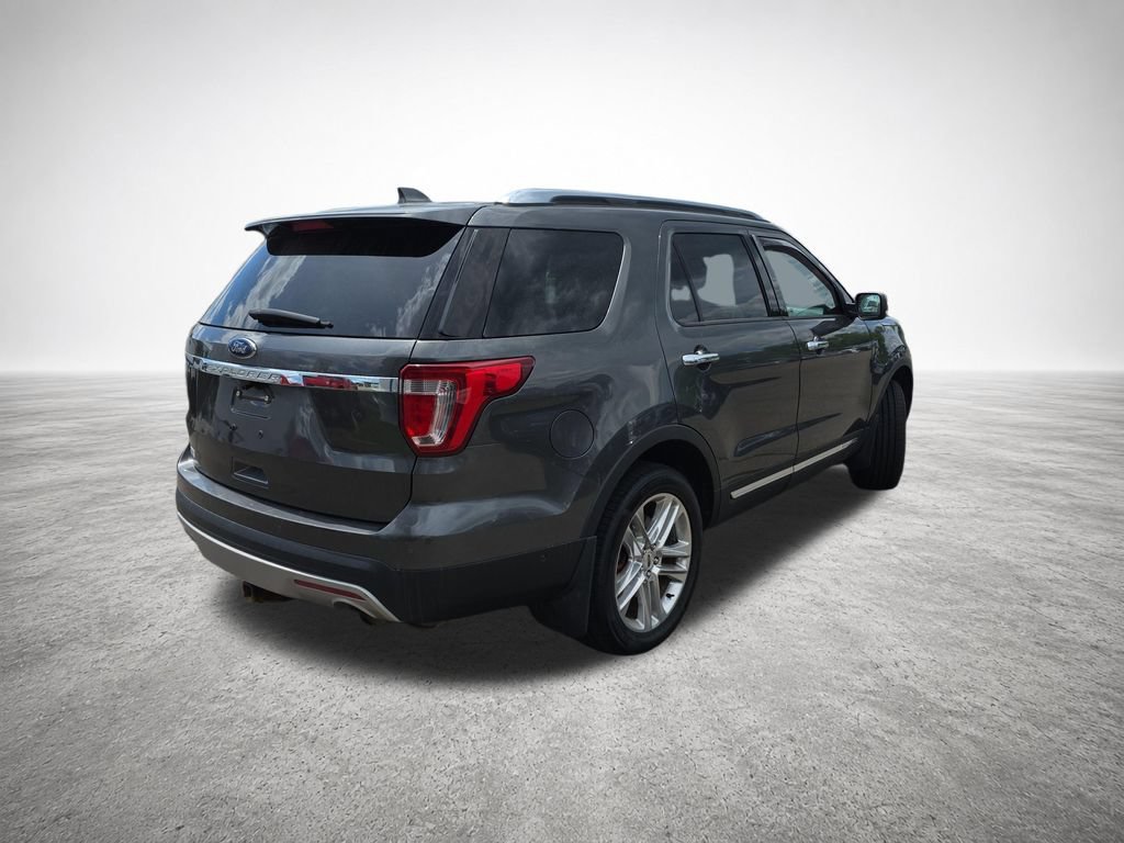 Used 2017 Ford Explorer Limited w/ Equipment Group 301A AWD/4WD image 8