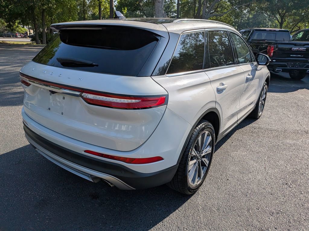 Used 2021 Lincoln Corsair Reserve w/ Elements Package FWD image 4