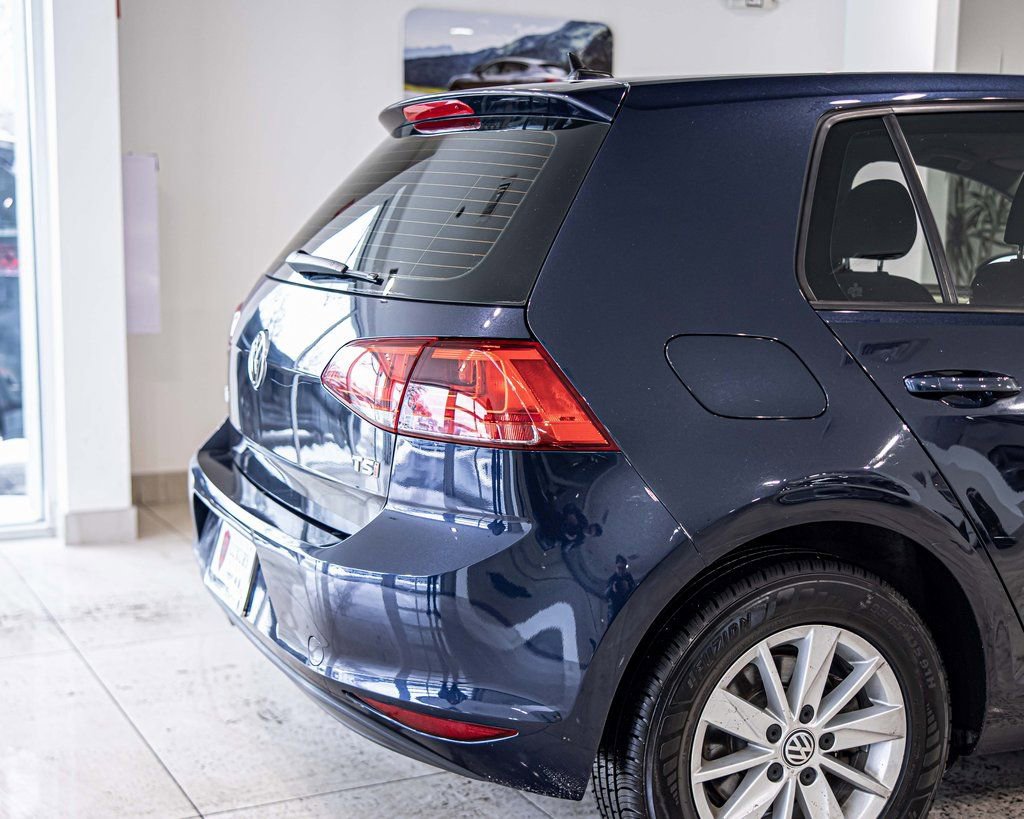 Used 2016 Volkswagen Golf S image 12