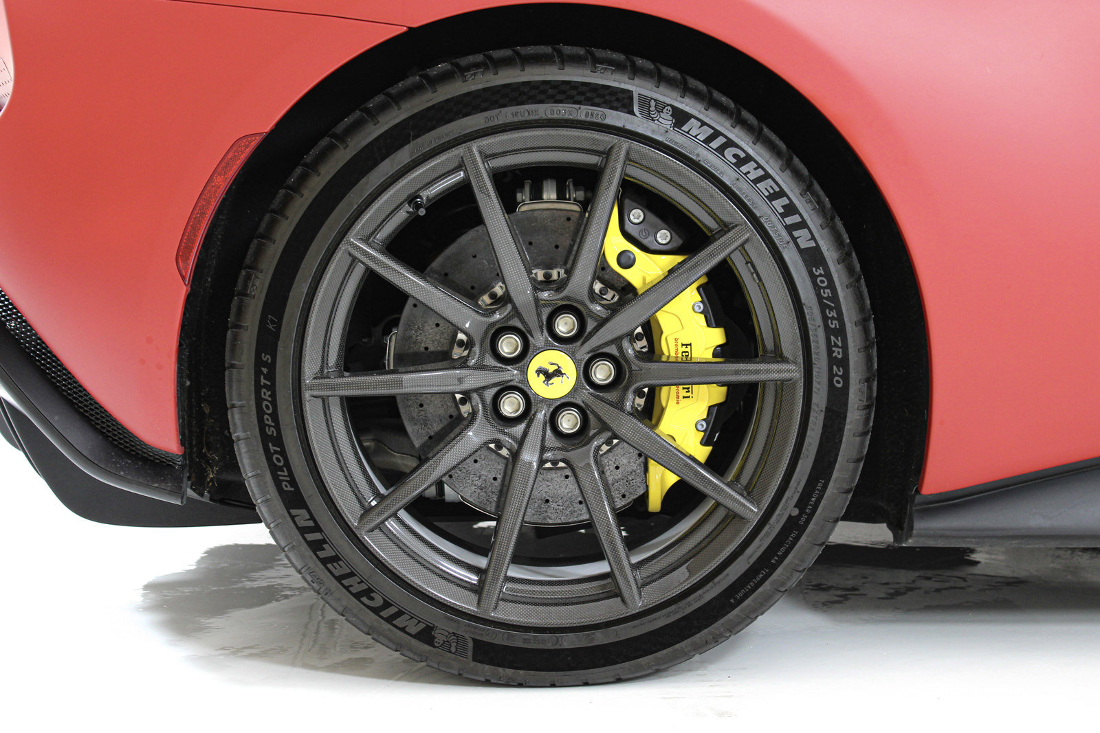 Used 2024 Ferrari 296 GTS RWD image 17