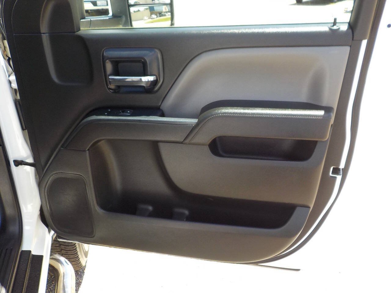 Used 2015 Chevrolet Silverado 2500 W/T AWD/4WD image 29