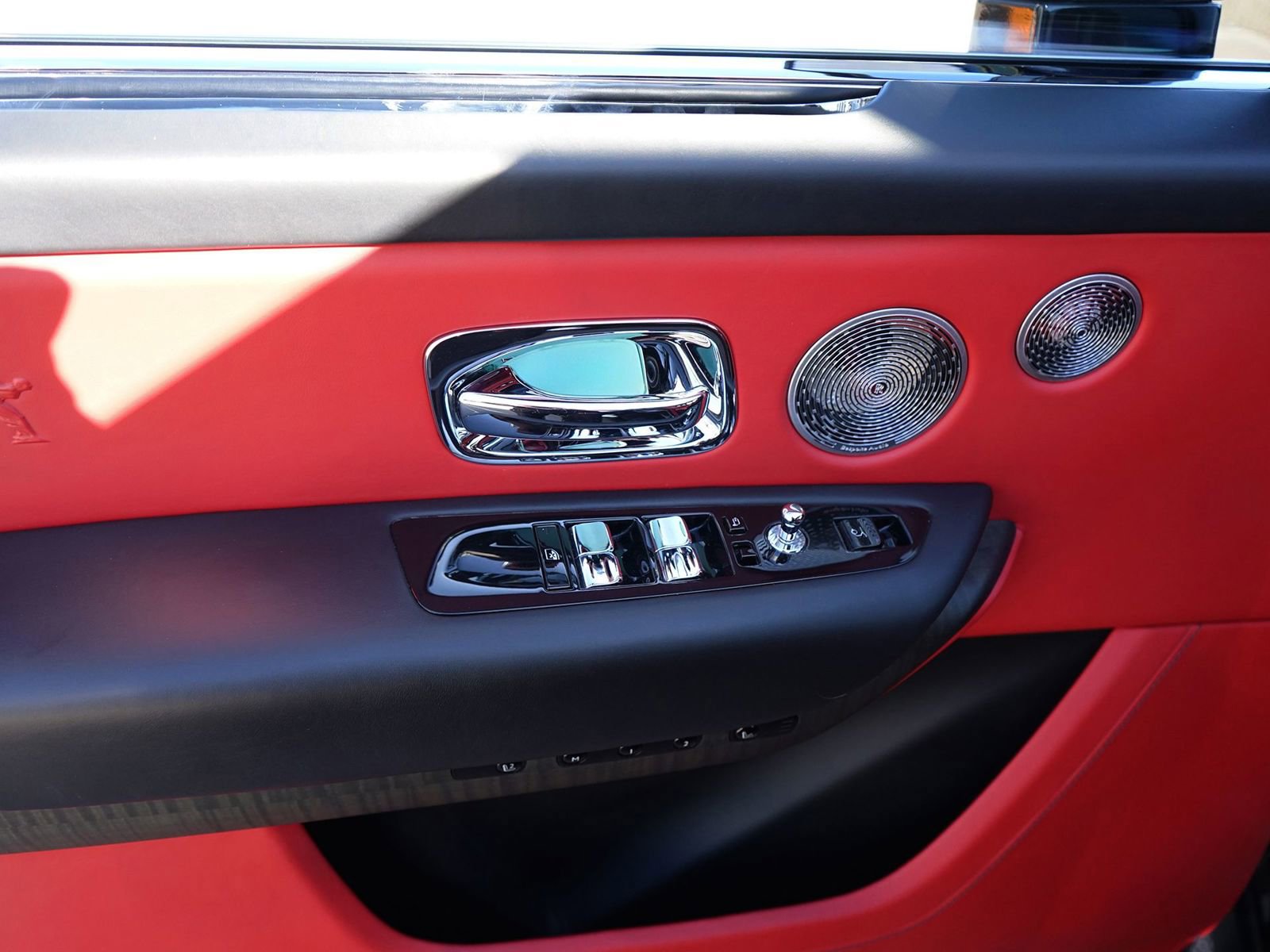 Used 2022 Rolls-Royce Cullinan w/ Cullinan Package image 5