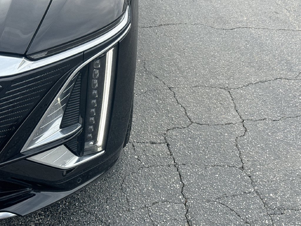 Used 2024 Cadillac Lyriq Luxury RWD image 10