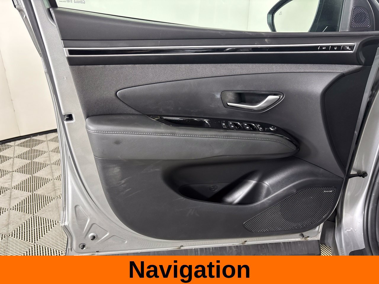 Used 2023 Hyundai Tucson Limited AWD/4WD image 11