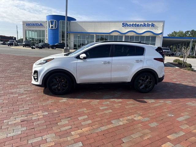 Used 2020 Kia Sportage S w/ S Premium Package FWD image 3