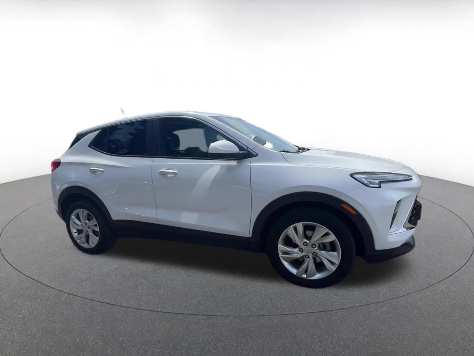 Used 2025 Buick Encore GX Preferred FWD image 2