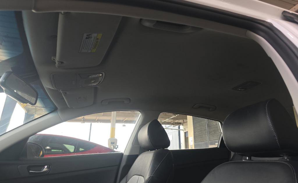 Used 2019 Kia Optima EX image 15