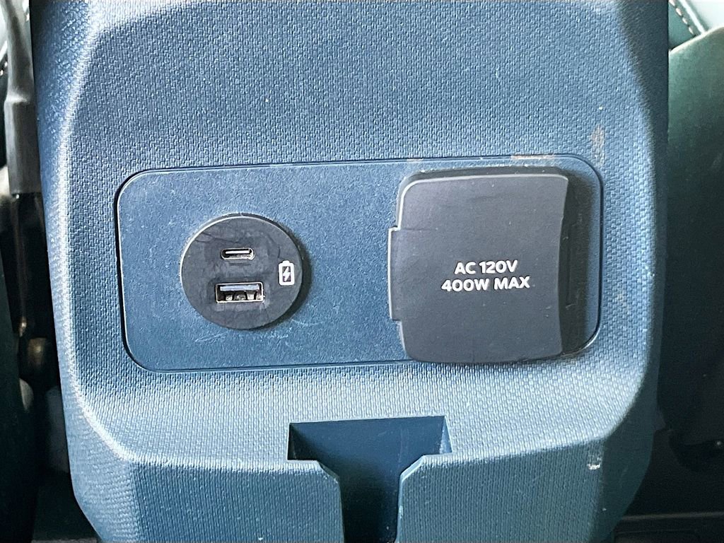 Used 2023 Ford Maverick Lariat w/ Lariat Luxury Package image 27