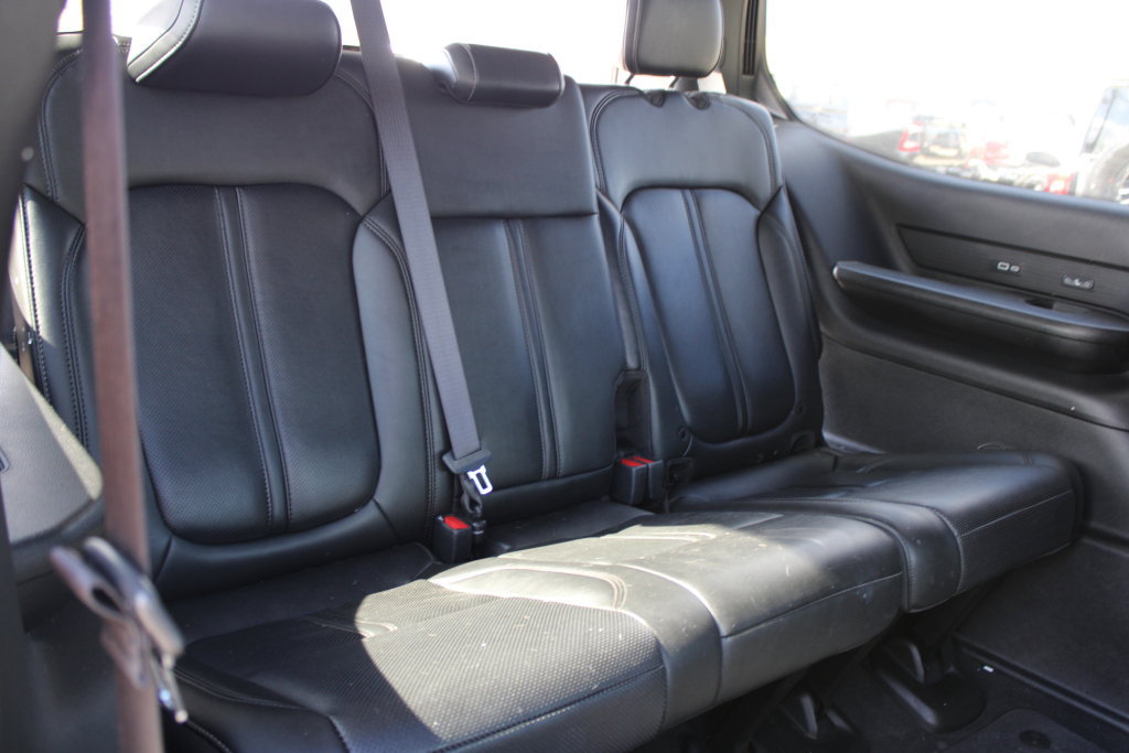 Used 2023 Jeep Wagoneer Series III w/ Premium Group I AWD/4WD image 13