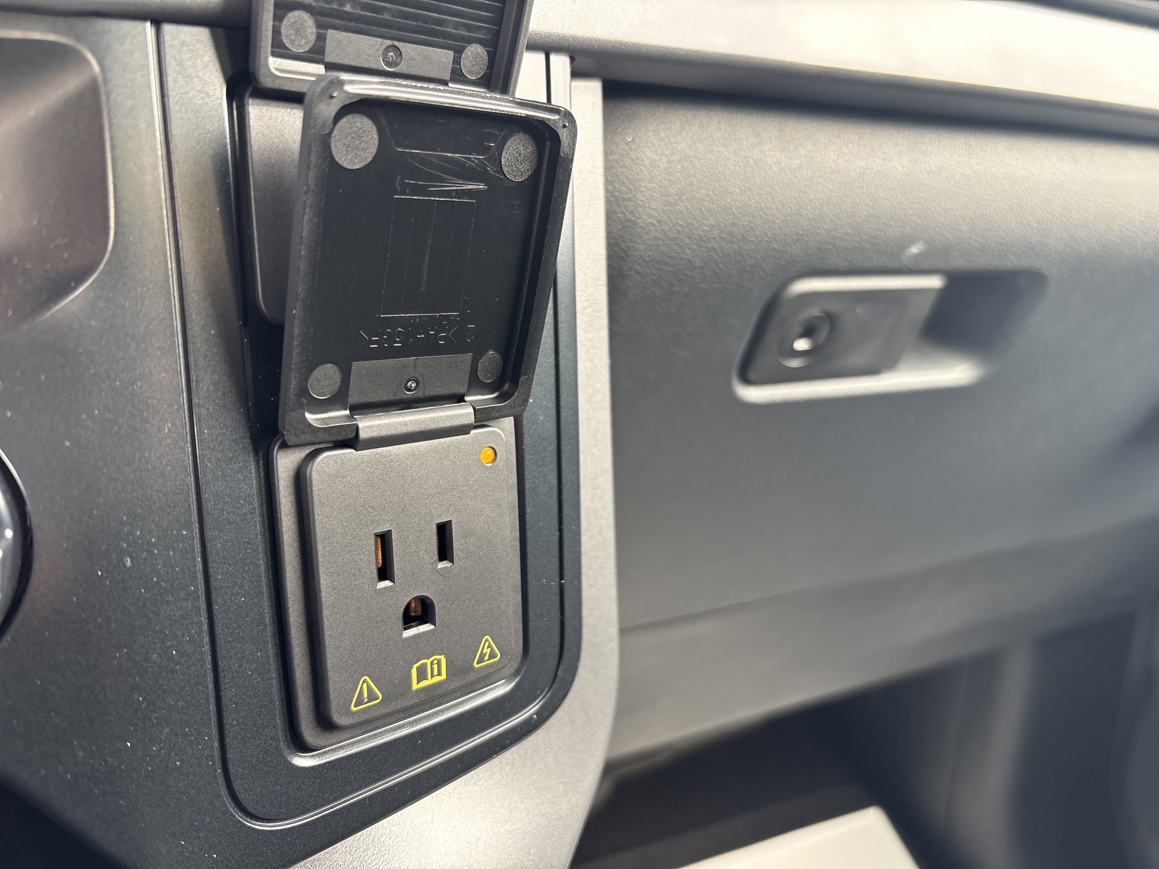 New 2026 Ford F150 XLT w/ Equipment Group 302A MID image 36