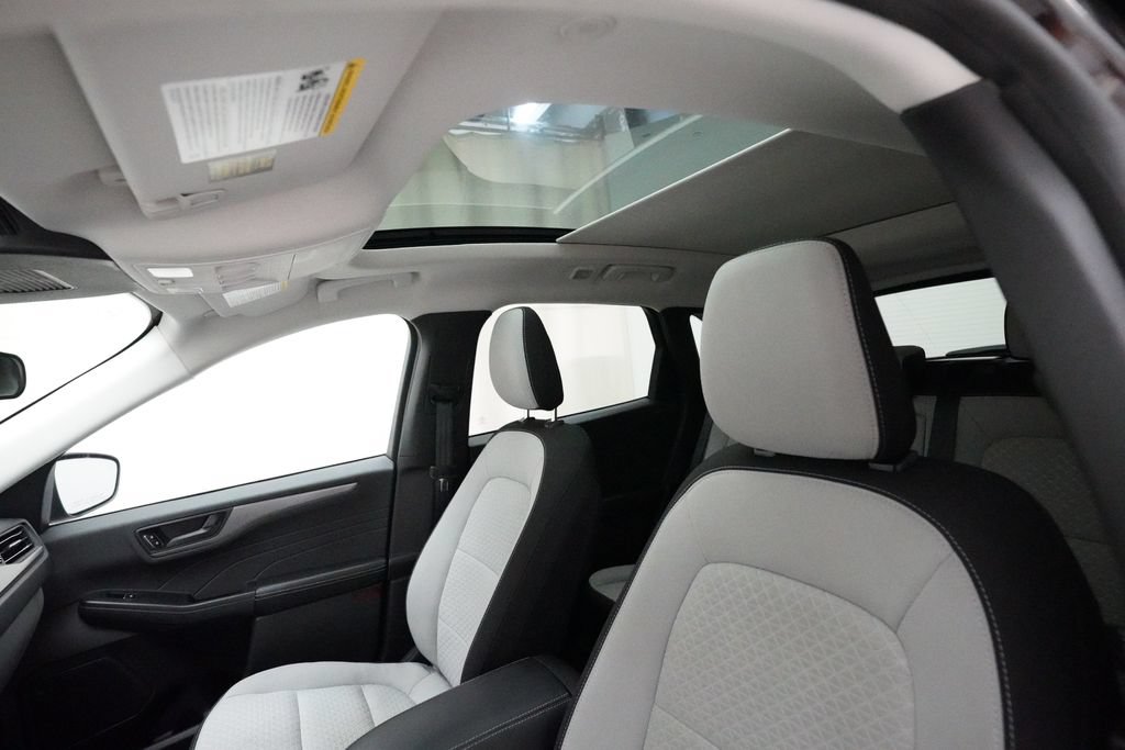 Used 2023 Ford Escape Active w/ Tech Pack #1 AWD/4WD image 31