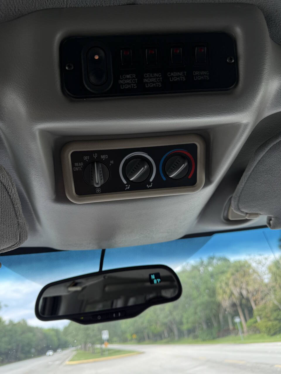 Used 2007 Chevrolet Express 2500 Extended w/ Preferred Equipment Group RWD image 24